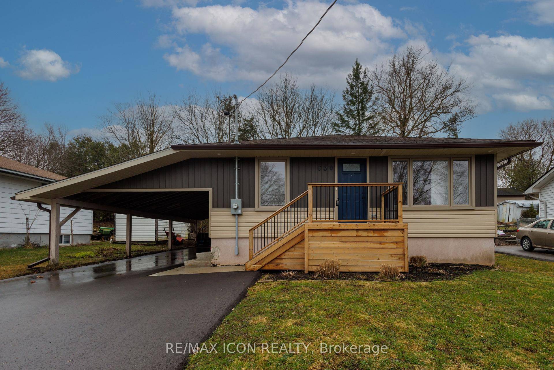 Welcome to this lovely fully renovated 2 bedroom bungalow with a legal 1 bedroom basement apartment, perfectly situated in the charming town of Mount Forest !