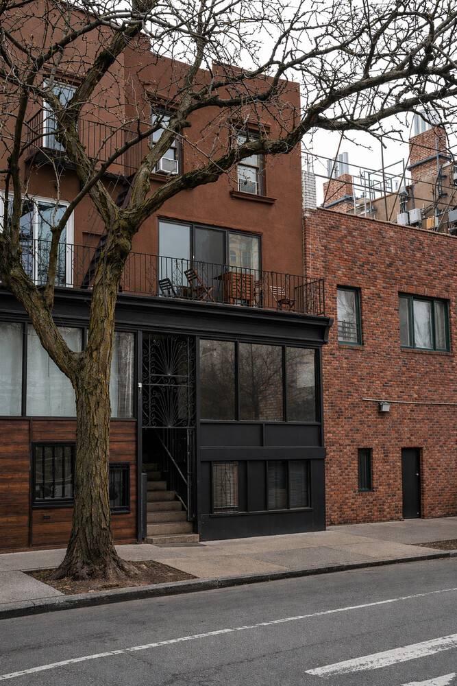 598 Pacific Street offers a fully vacant mixed use townhouse positioned directly across from Barclays Center, one of Brooklyn's most active corridors.