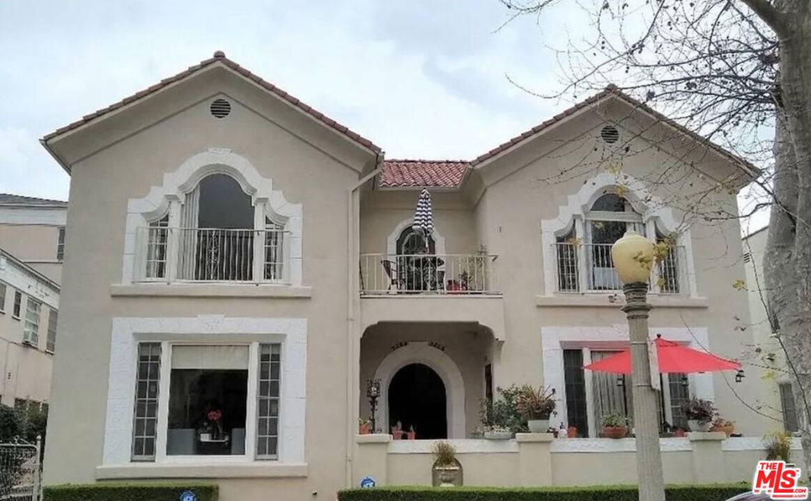 326 1/2 N Sycamore Ave 2BR Hancock Park La