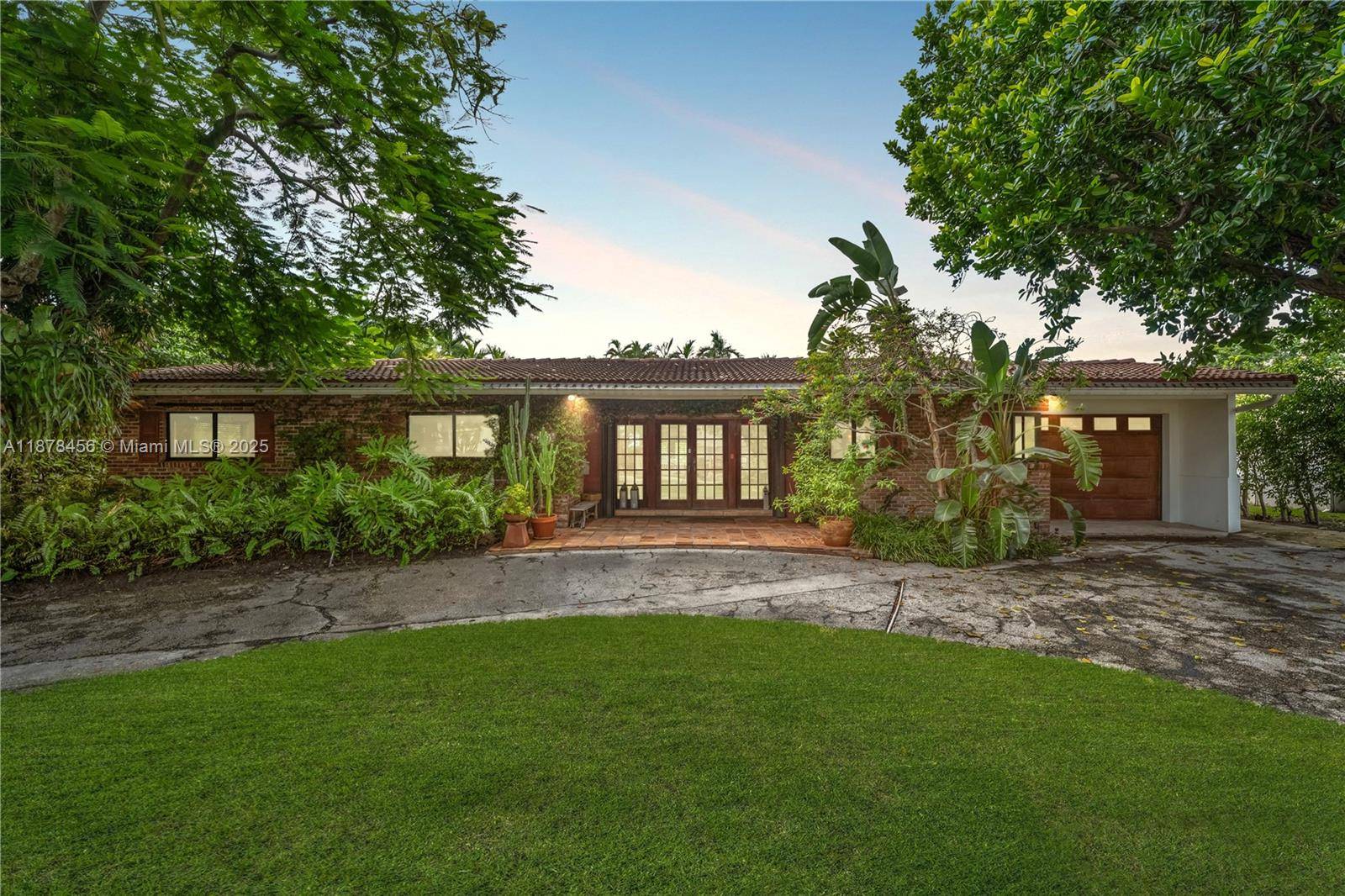 Charming home on prestigious Keystone Island Dr.