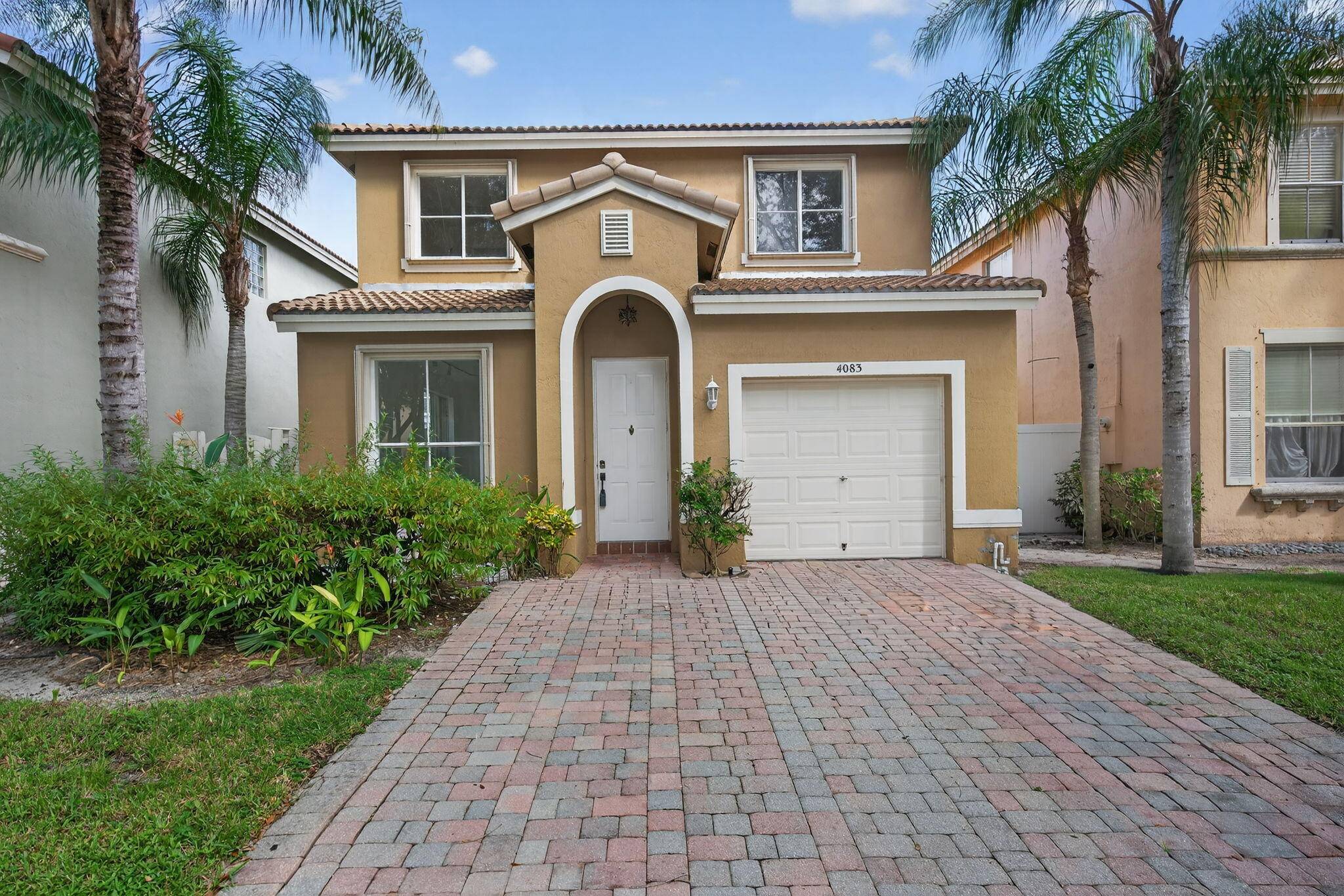Welcome to this beautifully maintained 4 bedroom, 3 bath home located in the desirable Lakes of Laguna community !
