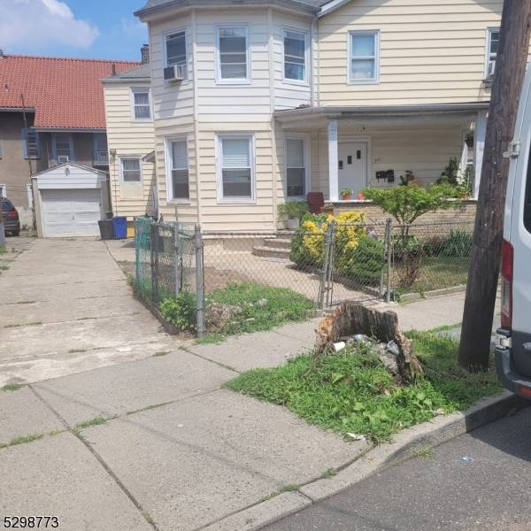 Good rental income. Near transportation to NYC.