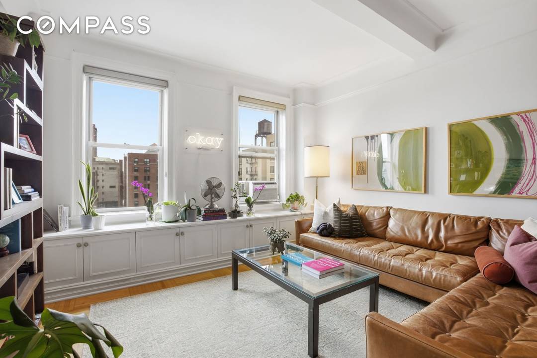 Sunfilled open Southern Views Morningside Heights Welcome to Residence 14C at 245 West 104th Street a bright, spacious 2 bedroom, 1.