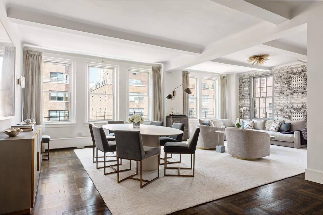 Sophisticated High Floor Three Bedroom With Open Views Adorned with light and open views from every room, Residence 10A at 1065 Lexington Avenue is a truly special apartment.