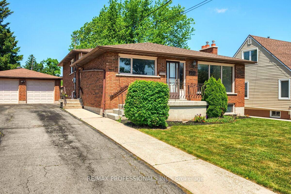 Welcome to this exceptionally meticulous maintained 3 2 bedroom, 2 bathroom home, situated on a rare 60x112 ft lot in a family friendly Hamilton Mountain neighbourhood.