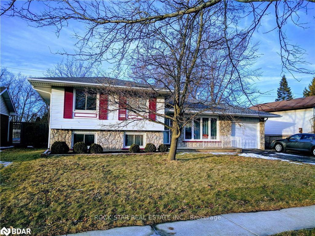 Legal Duplex North Welland Location.