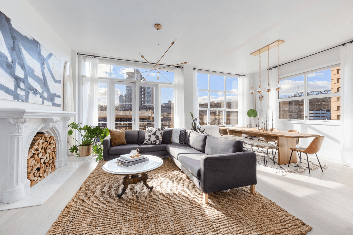 This serene and sun drenched DUMBO retreat combines luxury and comfort in one of Brooklyn's most iconic neighborhoods.