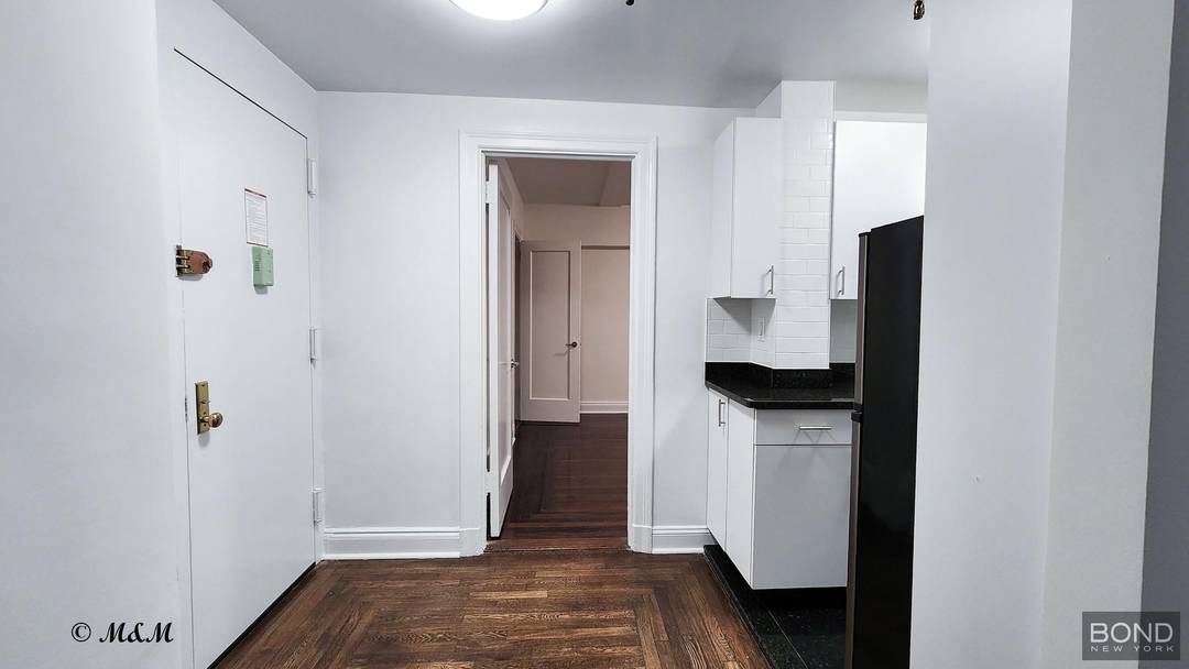 Midtown West 55th and 6th and 1 2 Ave Central Midtown location, here you can step out in the city with legendary institutions at your doorstep including Carnegie Hall, MoMA, ...