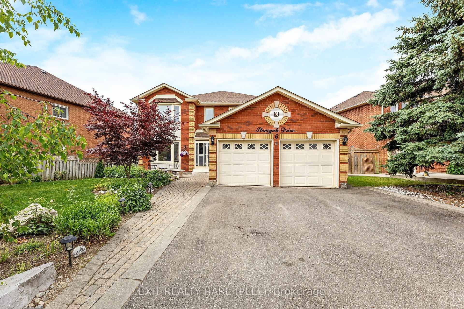 Exceptional 4 1 bedroom home with two kitchens, stunning butlers pantry, two laundry rooms amp ; 2 private decks.