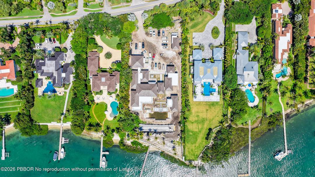 Set on over 1. 6 acres on the desirable south end of Jupiter Island, this exceptional waterfront estate is being masterfully built by award winning Turtle Beach Construction.