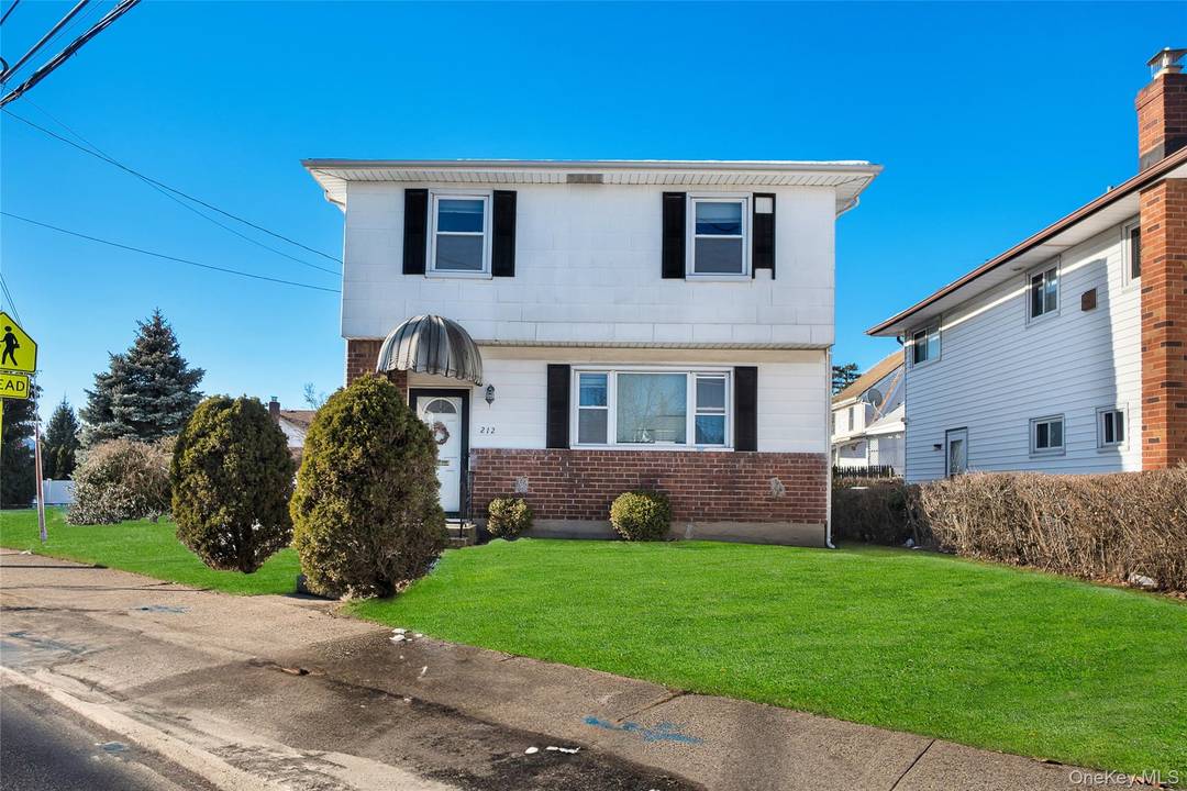THIS IS A GREAT HOME THAT FEATURES LIVINGROOM, DININGROOM, BATHROOM, KITCHEN ON THE FIRST FLOOR, THREE BEDROOMS ON THE SECOND FLOOR WITH A FULL BATHROOM PLENTY OF CLOSETS, THIS HOME ...