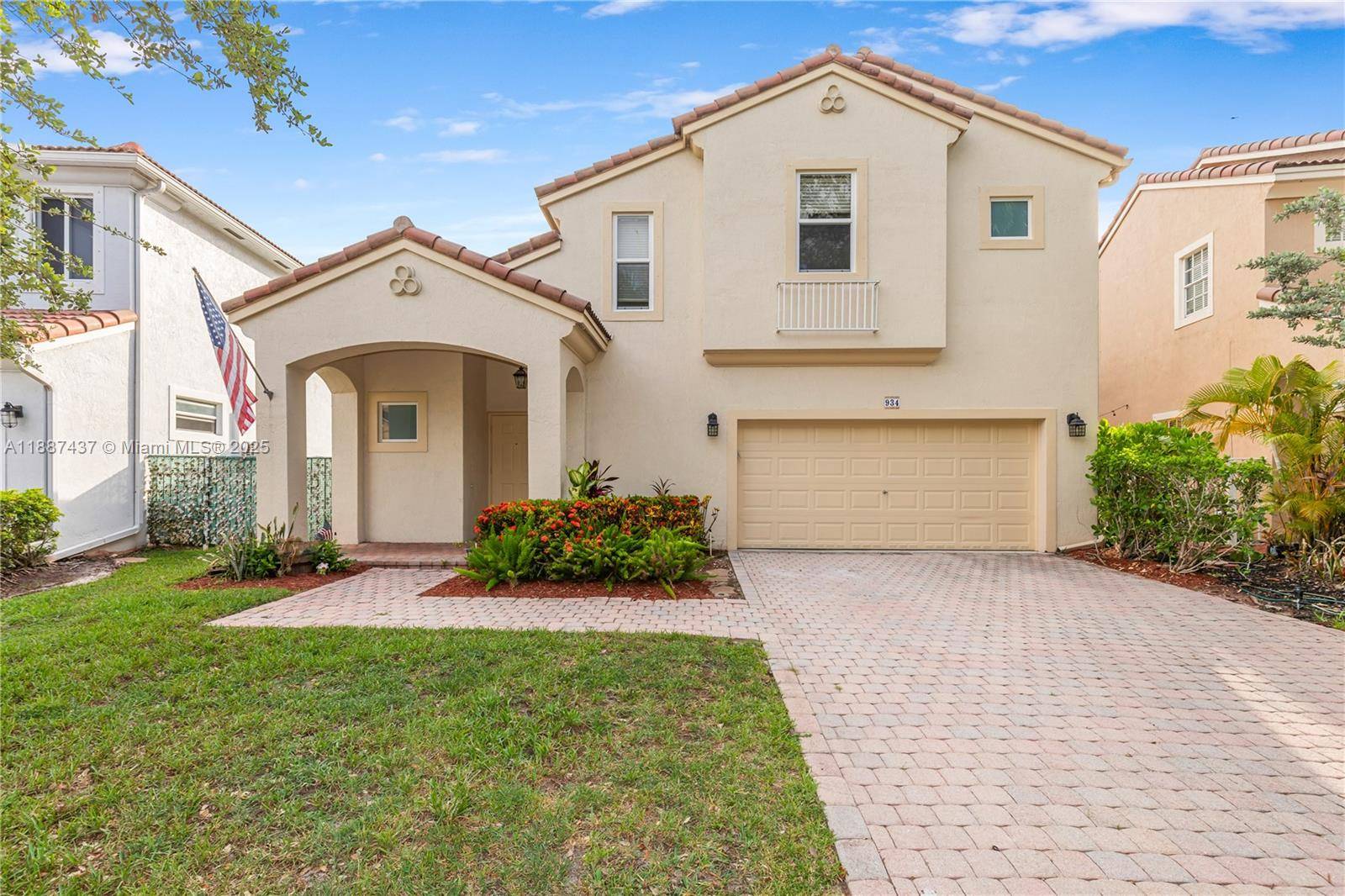 Step into style and comfort in this 3BR 2.