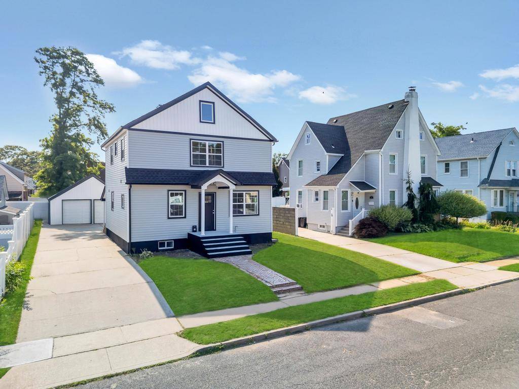 Beautifully Colonial renovated home featuring modern finishes throughout, 4 Bedrooms, 2 Full Bathrooms, 2 Car Garage, New Kitchen, quartz Counter Top, Stainless Steel Appliances Conveniently located close to shopping, restaurants, ...