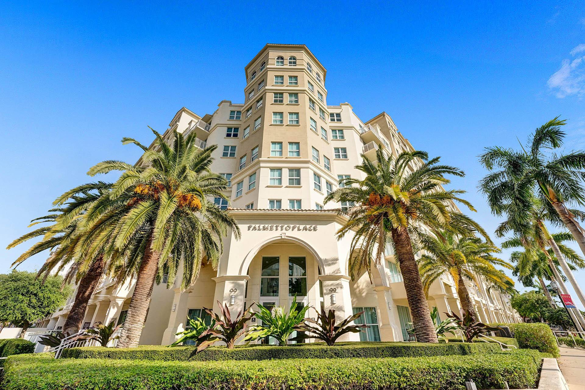 This beautifully maintained 2BR 2BA condo offers the perfect blend of comfort, style, and convenience.