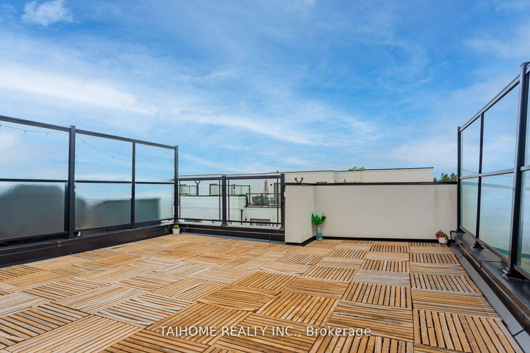 Welcome To 400 Alex Gardner Circle Unit 74 !