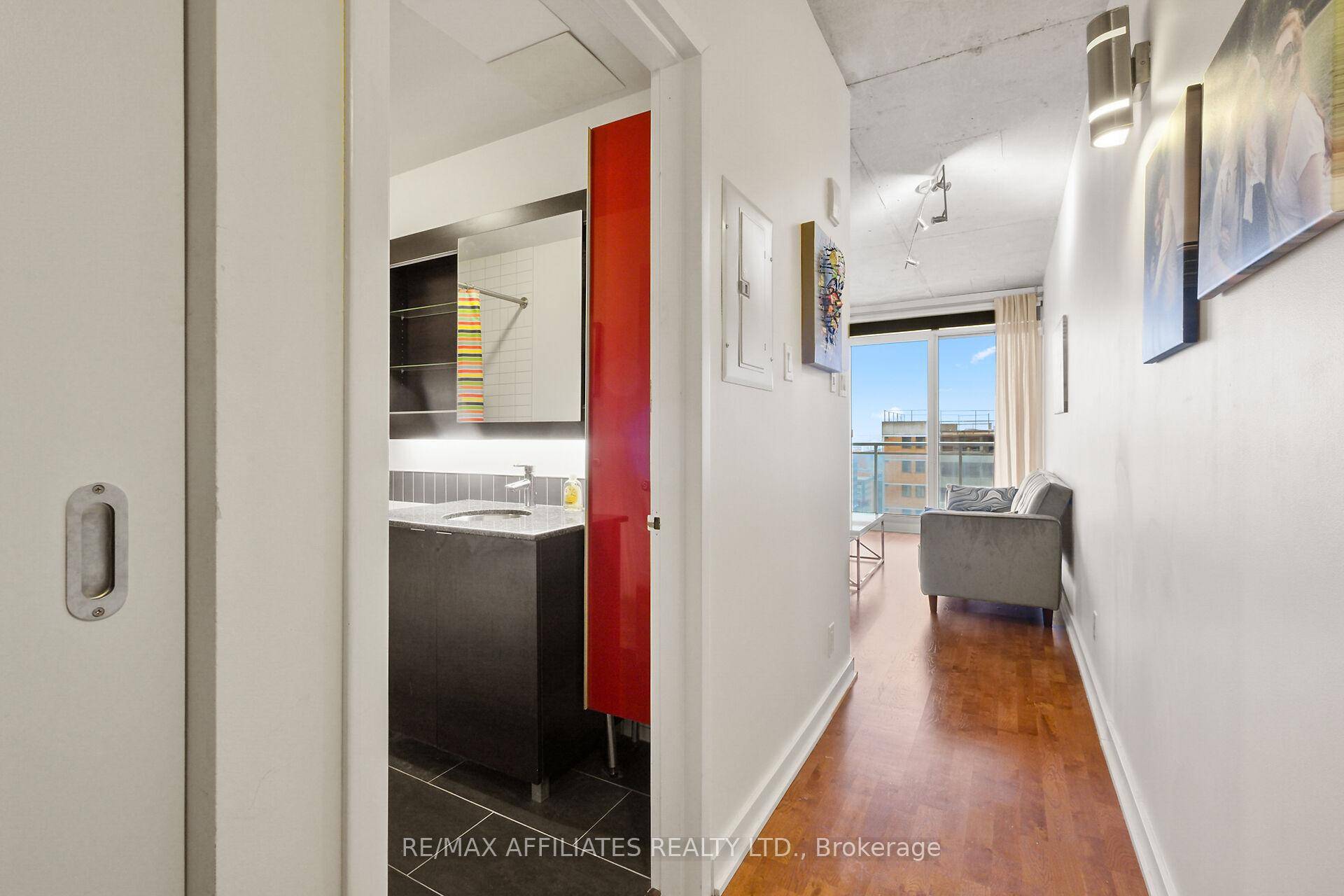 Welcome to the Mondrian at 324 Laurier where style meets downtown city living.