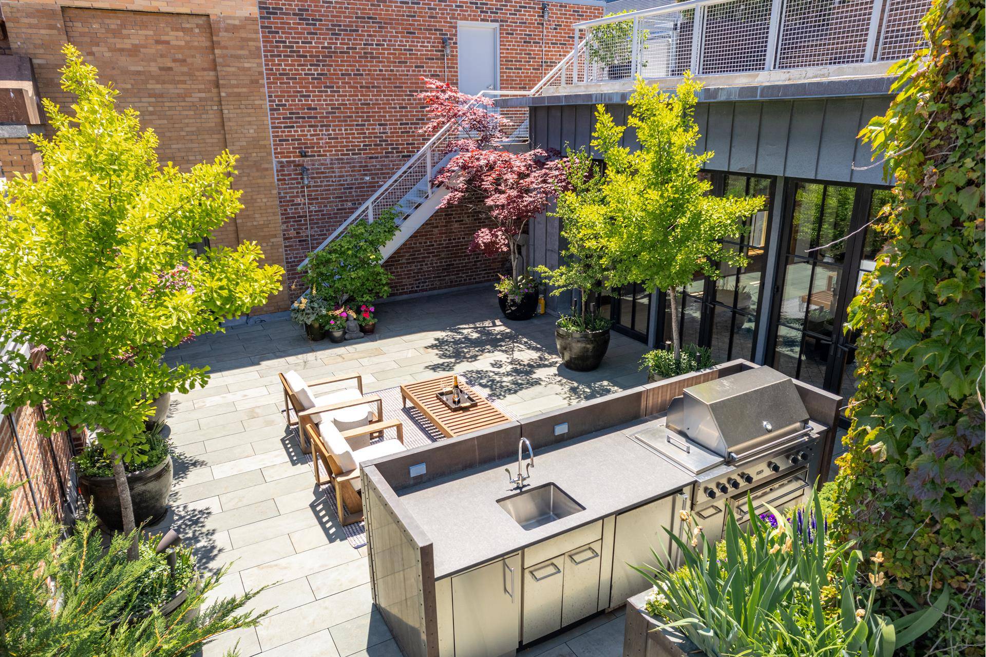 Enjoy unparalleled luxury living in prime Tribeca, in an incredible newly renovated, custom designed duplex penthouse boasting 5, 000 sq ft of exquisite interiors, a generous 2, 500 sqft of ...