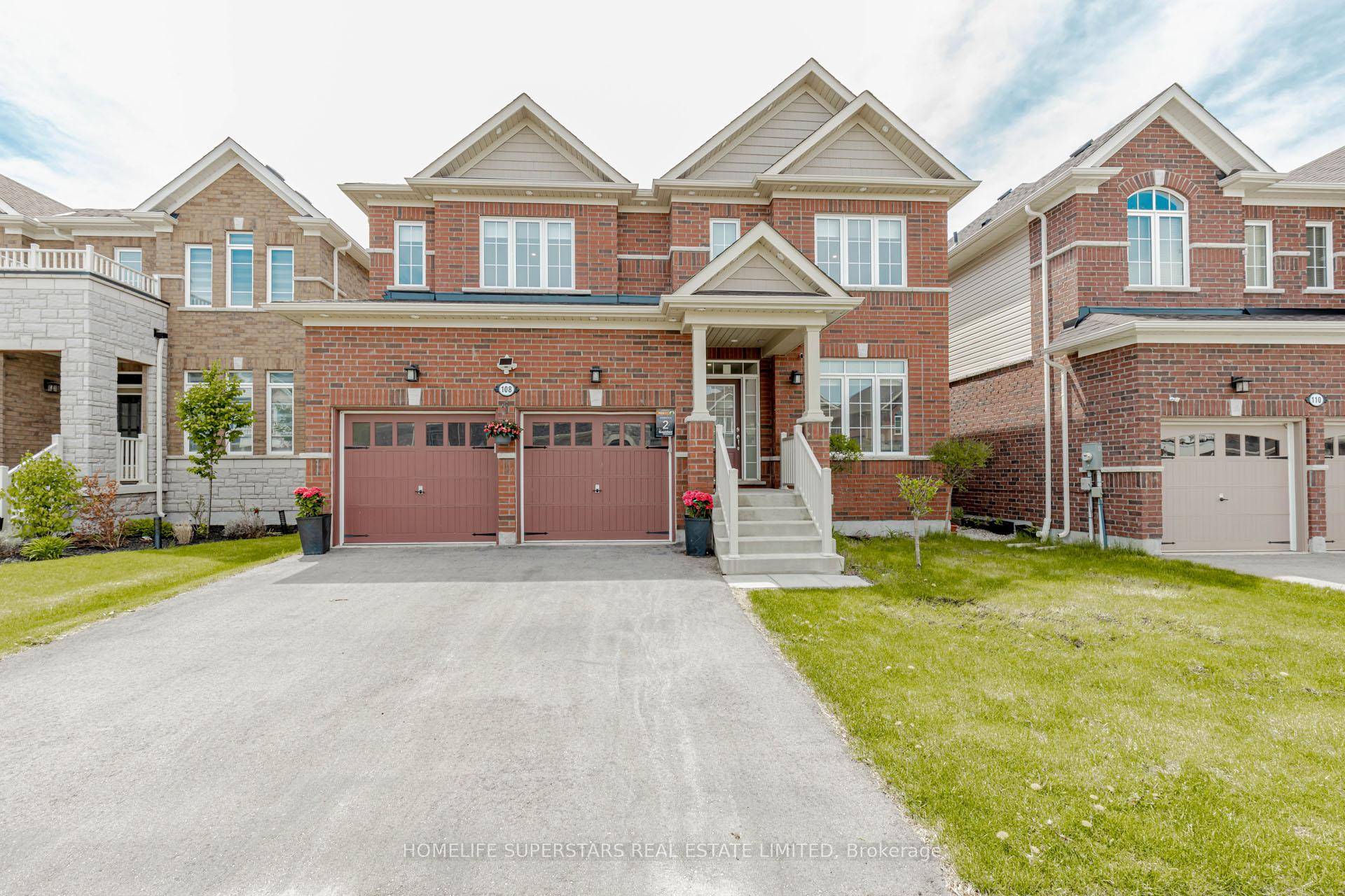 Luxurious living built by BROOKFIELD HOME in the peaceful and beautiful community of PARIS.