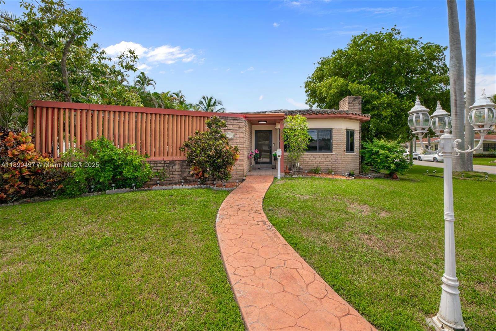 Amazing Property in the Heart of Miami !