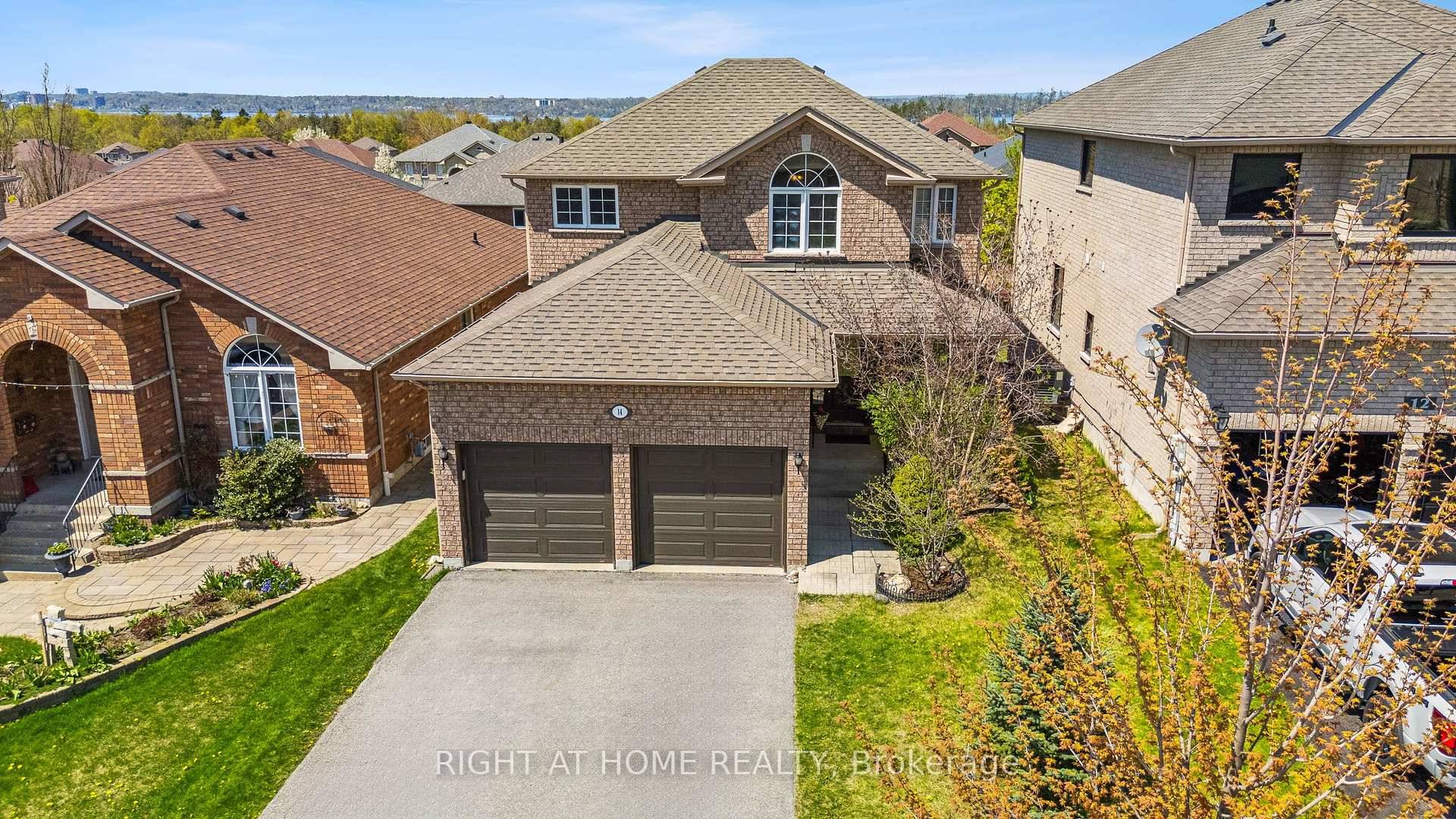 Welcome to this beautifully maintained home in a highly sought after neighbourhood, just steps from scenic walking trails, a spacious park, and a private sandy beach !