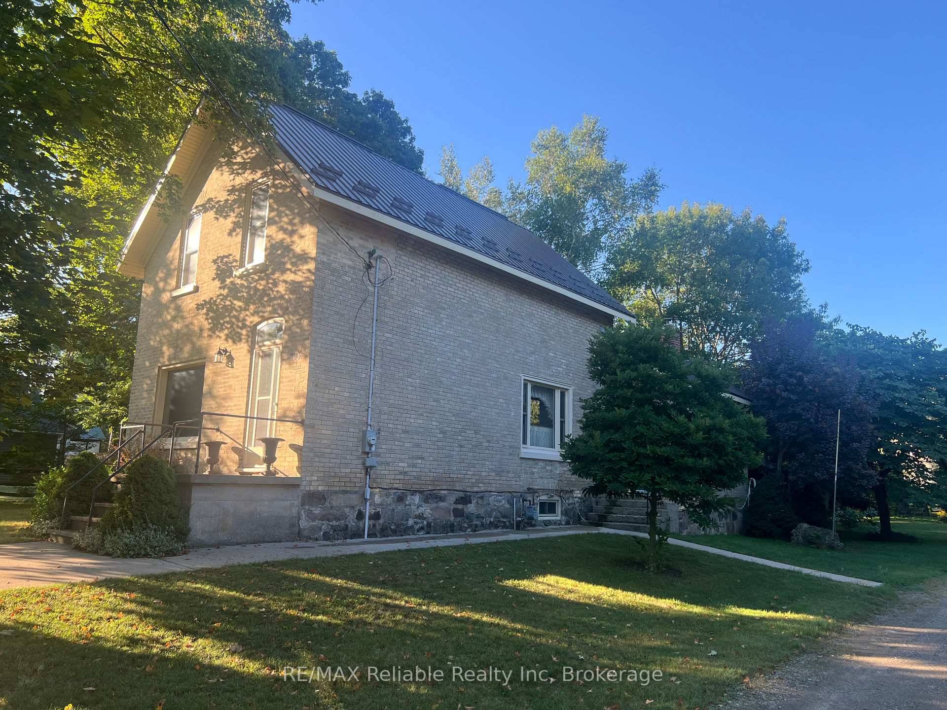 Solid brick home with loads of character, the main level features family room overlooking great backyard, 3 piece bathroom, eat in kitchen plus separate dining area with gorgeous wood ceiling.