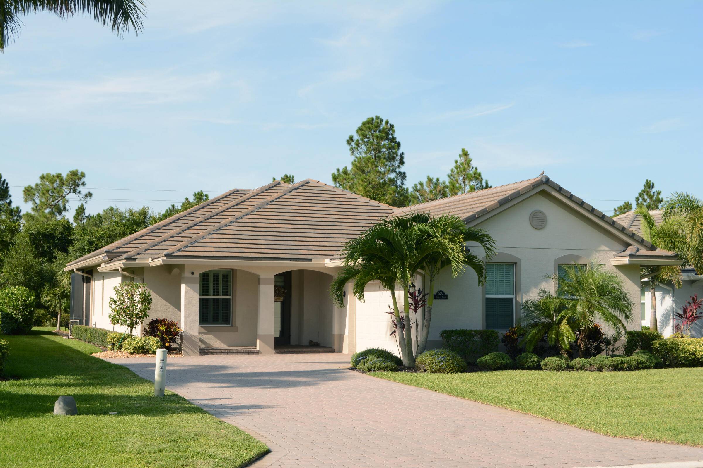 Welcome to this beautiful Pool Home well maintained 2 2 plus den with a versatile den that can be converted into a 3rd bedroom This inviting residence offers a spacious ...