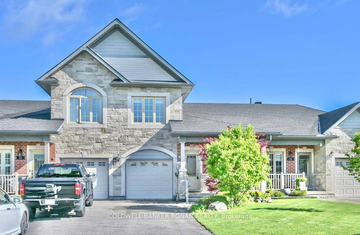 Charming Bungaloft in Sought After Kingsmere Community, Alliston.