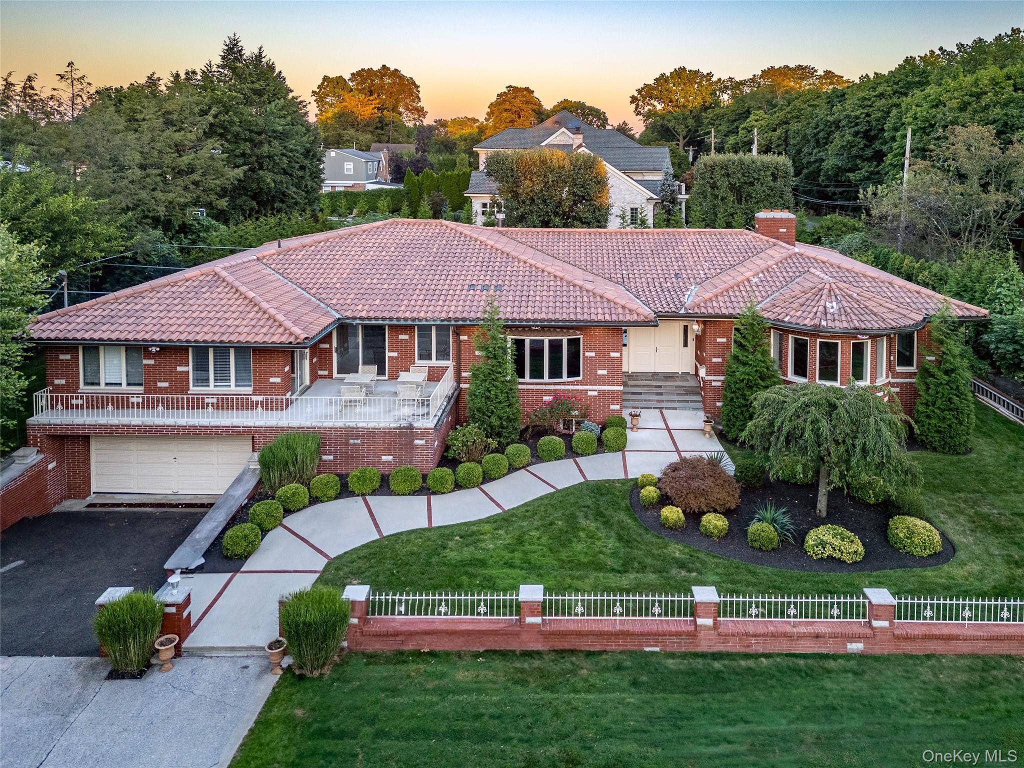 Experience the best of Pelham Manor luxury, space, and community all in one exceptional residence.