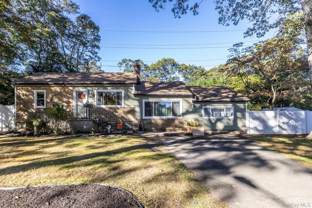 Welcome to this charming, updated home on the North Fork just minutes from shops, beaches, farms, and more !