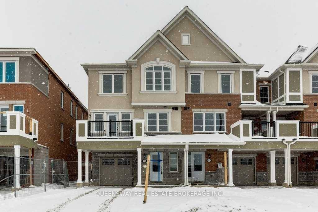 Beautiful Mattamy built 3 bedroom 2.