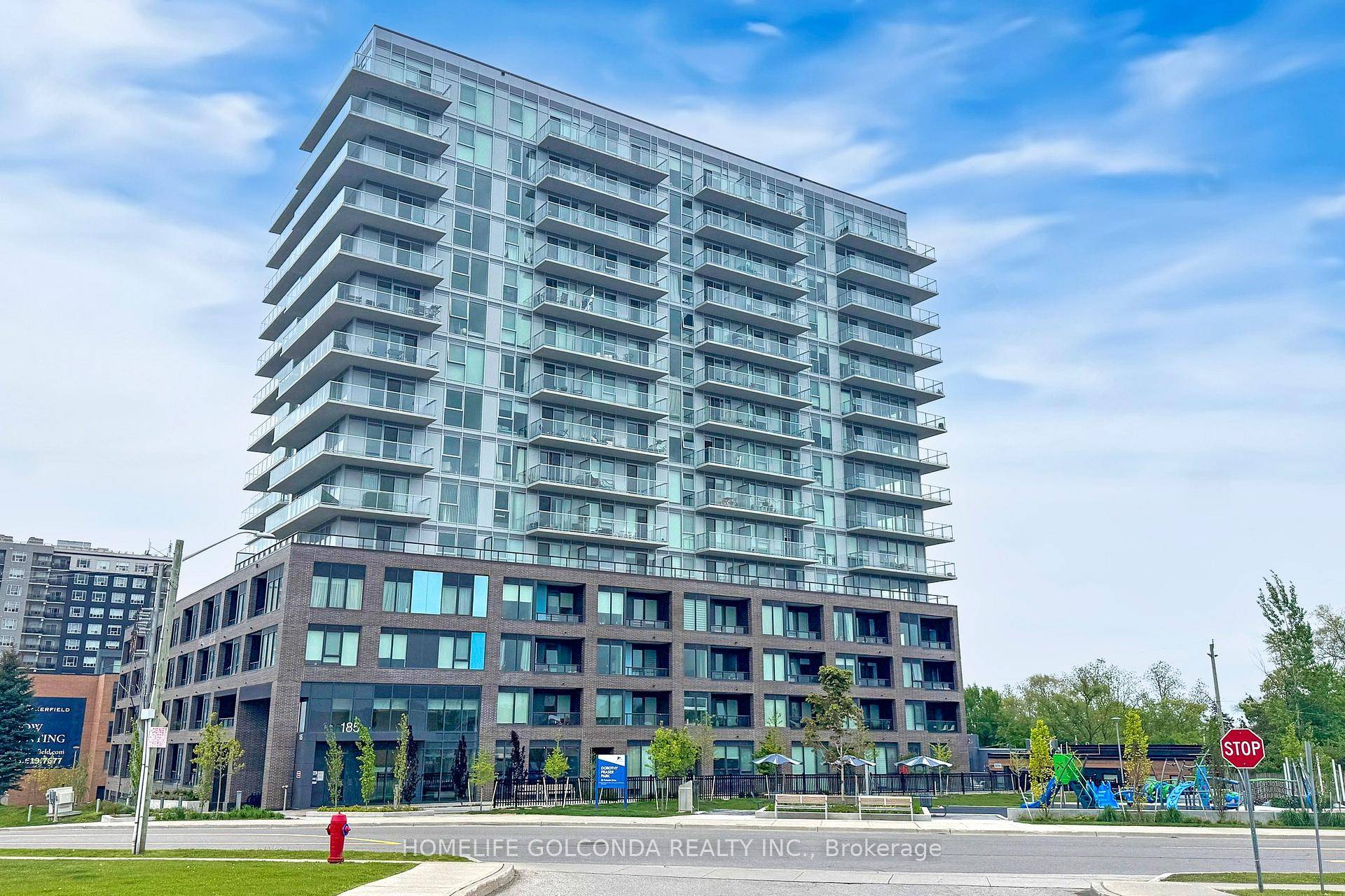 A Beautiful Cozy One Bedroom Plus Den In The Hearth Of Newmarket.