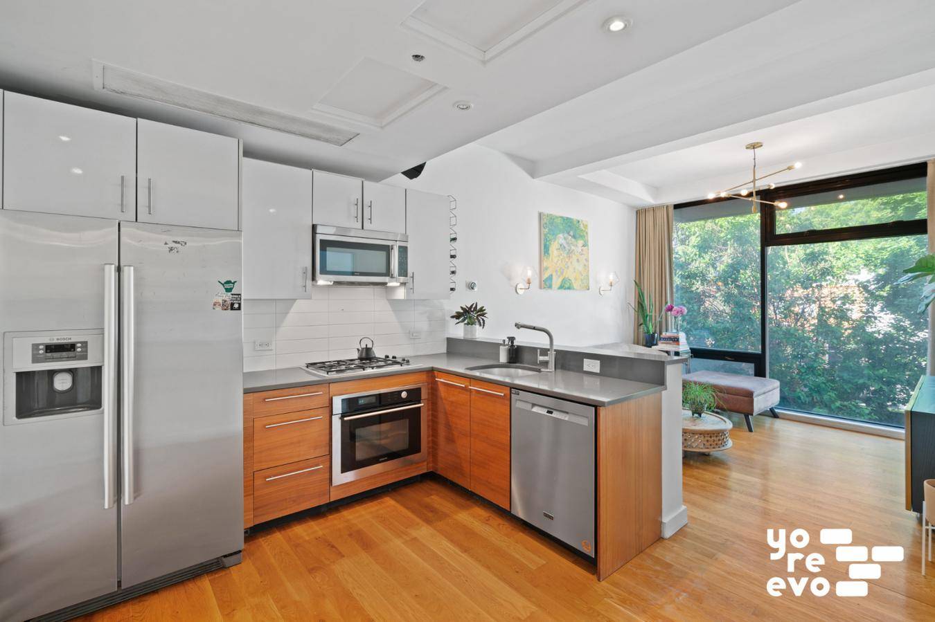 269 Kingsland 2B is the perfect Greenpoint 1BR with a Nest system controlling central heating AC and the front door lock !