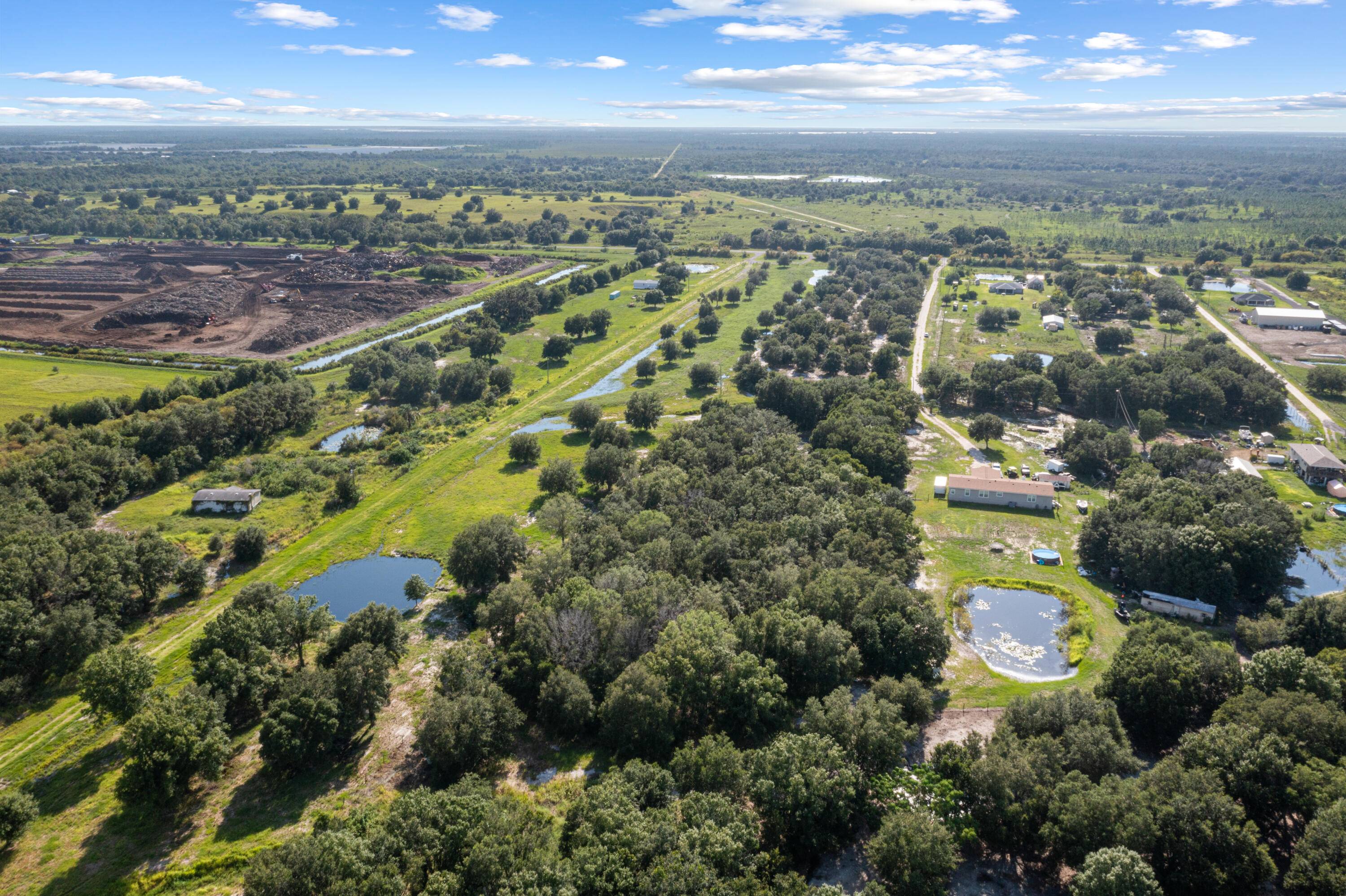 Discover Your Serene Country Haven in Myakka !