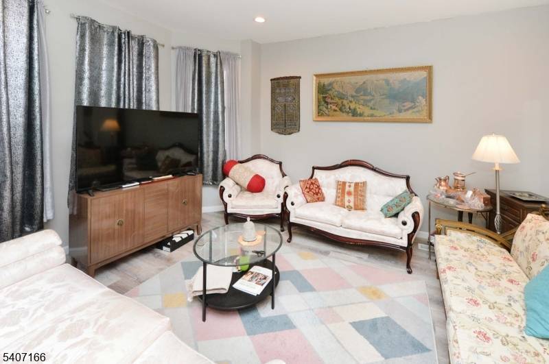 Well maintained 4 bedroom, 2.