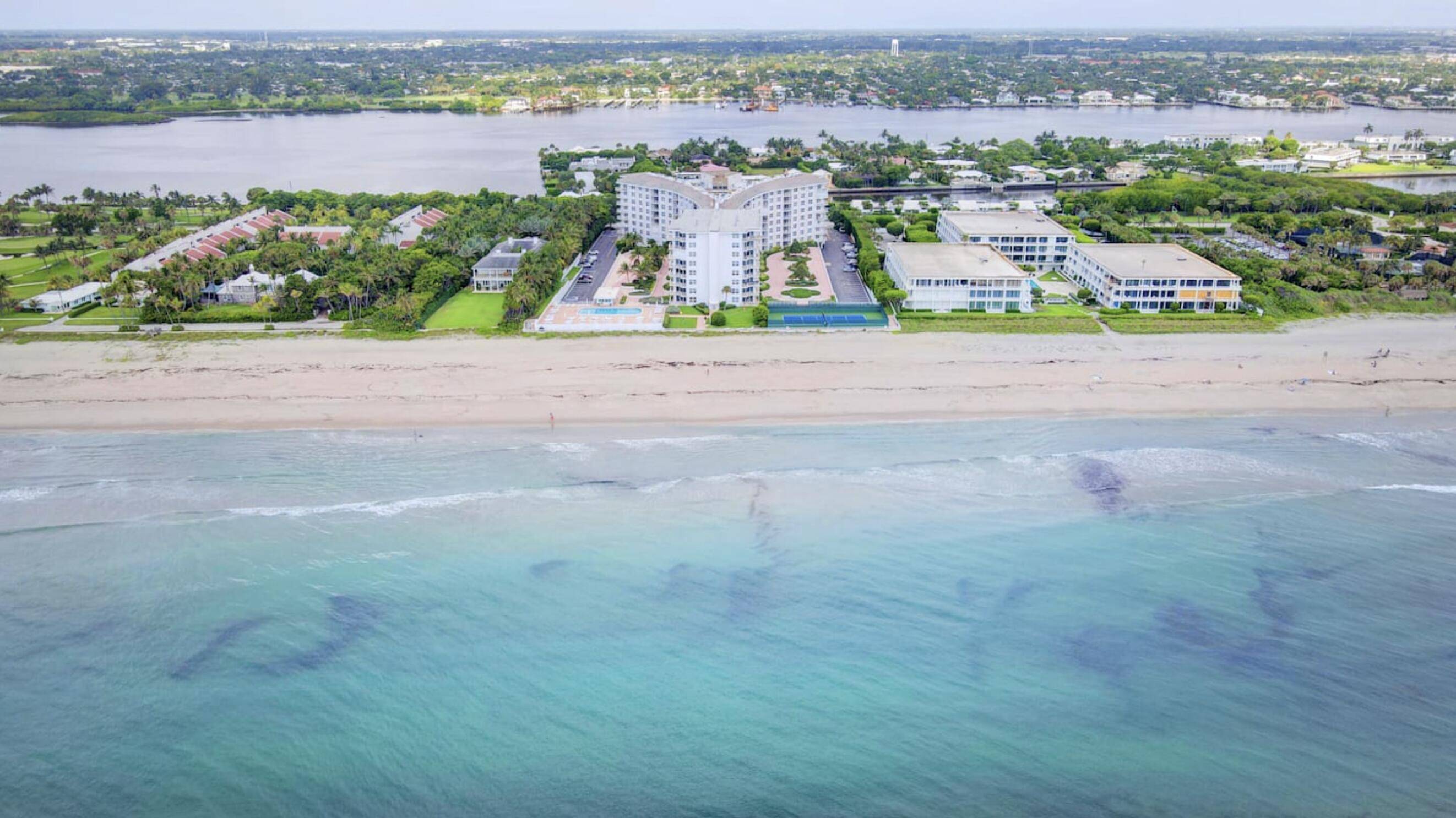 Spectacular OCEANFRONT views at The Harbour House !