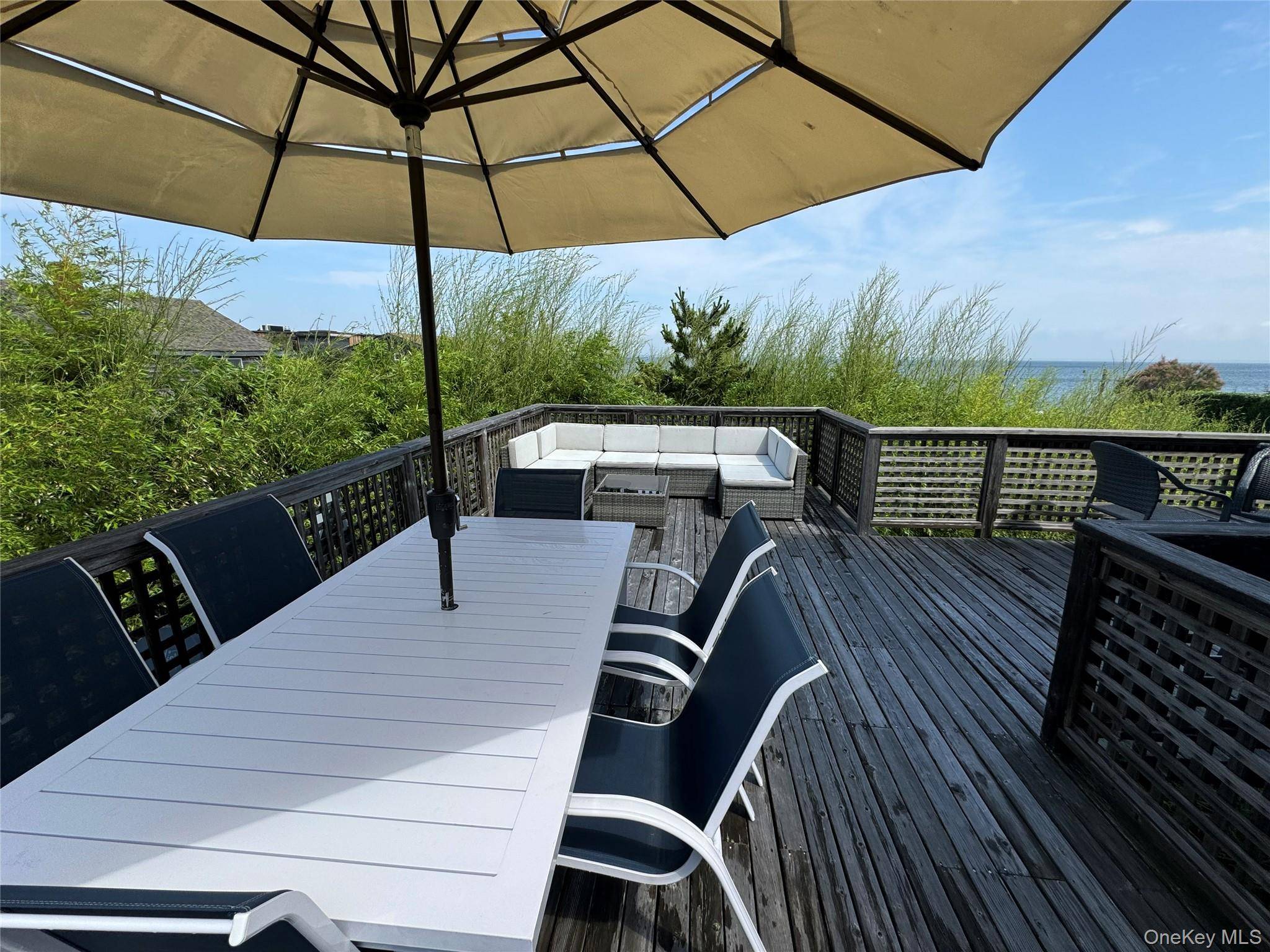 Welcome to The Tree House in Seaview a unique coastal retreat elevated on stilts, offering beautiful bay views and an unbeatable location.