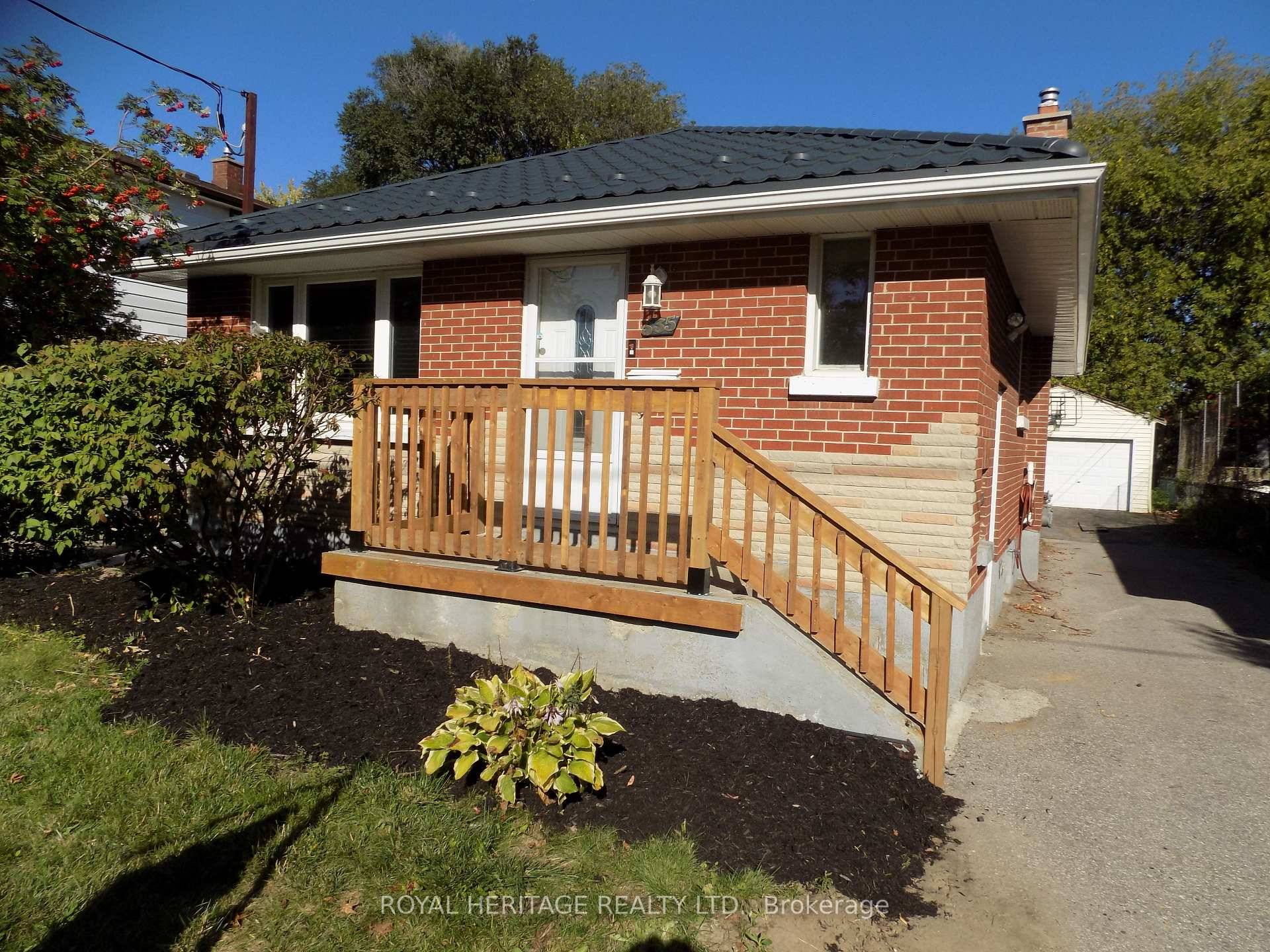 Great home on quiet street with great access to 401 and Go Station for commuters.