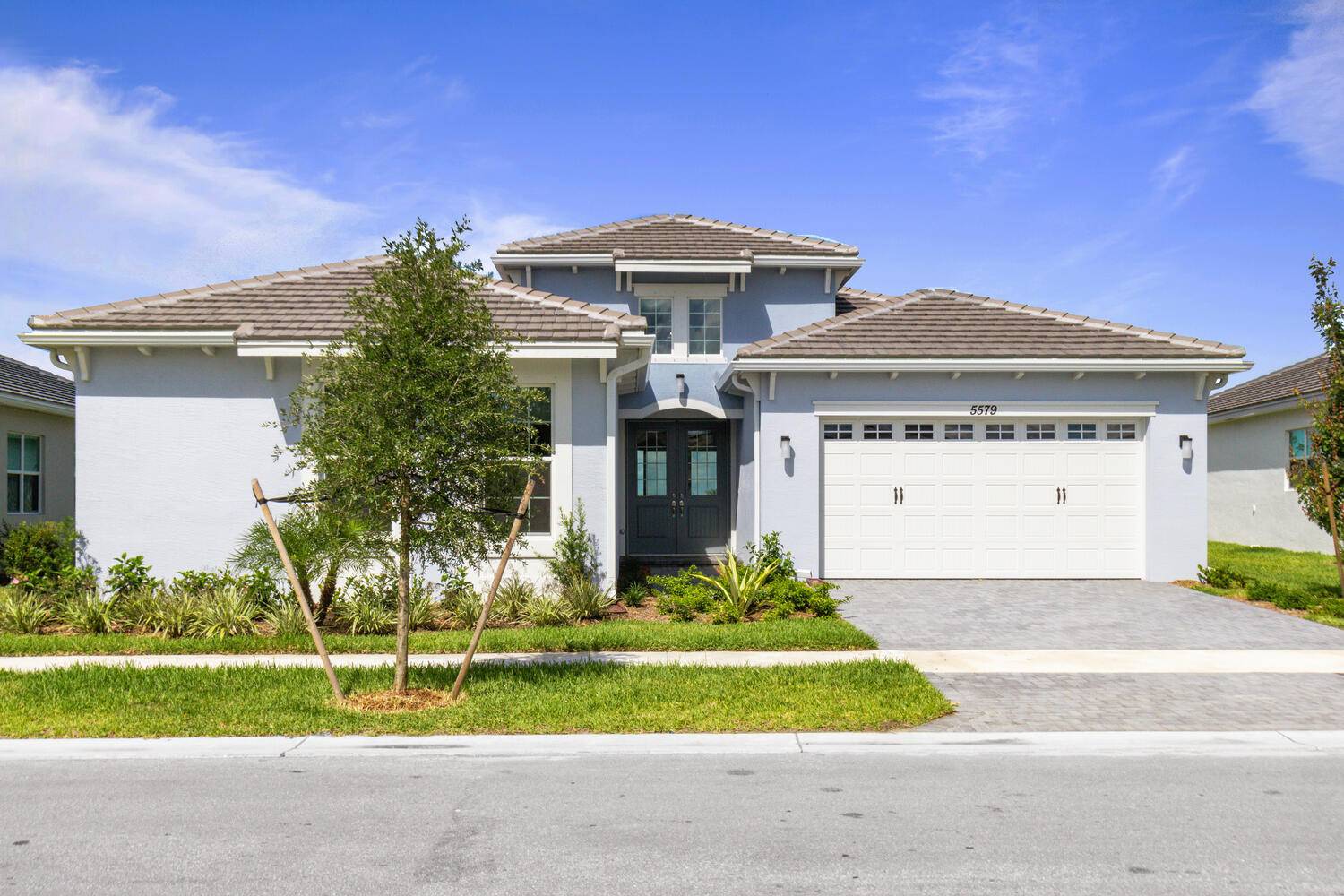 Live the Dream in the Kingfisher Grand Model Westlake's Premier Lifestyle Home Step into the Kingfisher Grand, a beautifully designed 4 bedroom, 4 bathroom residence with a versatile den, nestled ...
