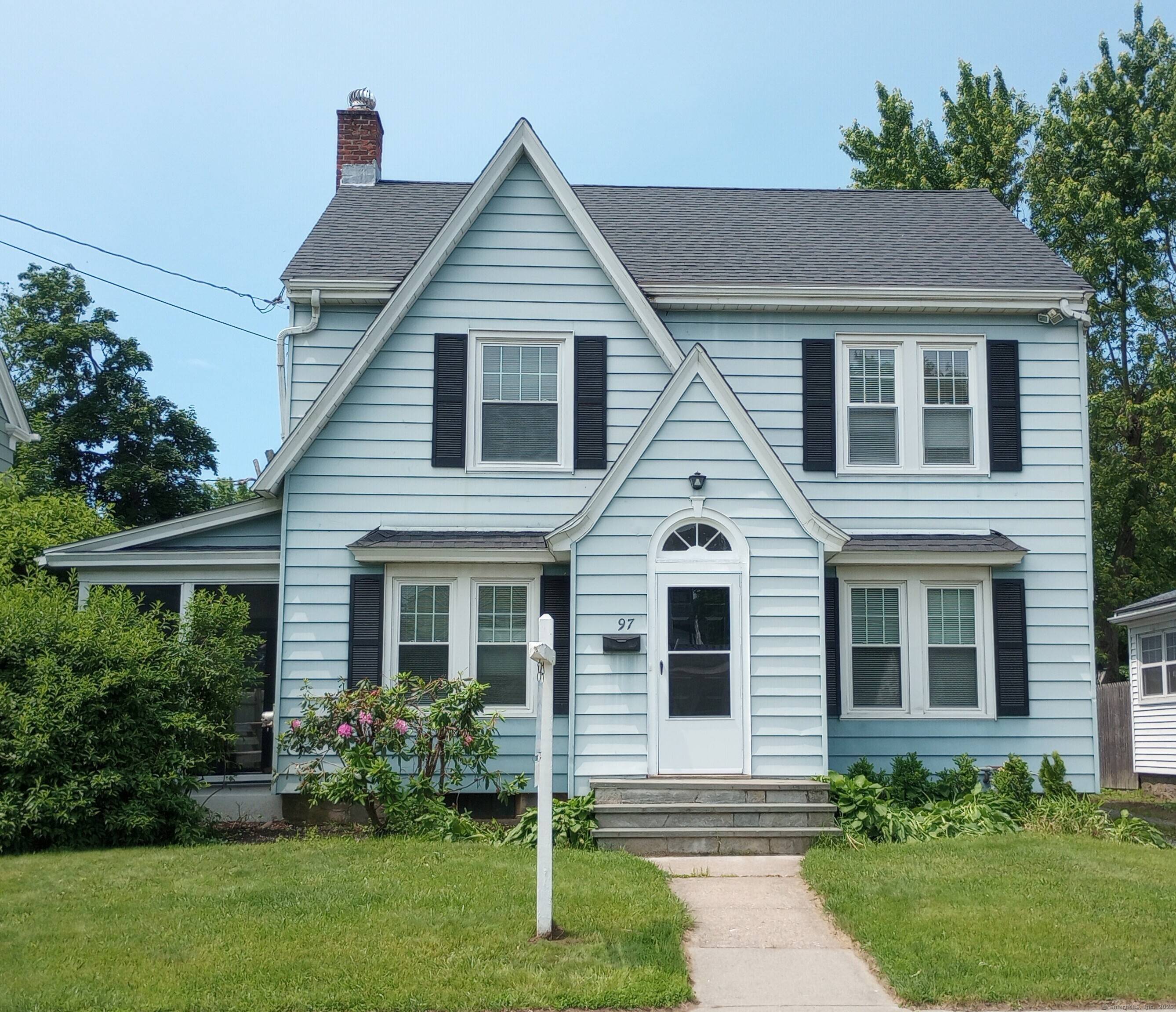 Beautiful three bedroom, 1.