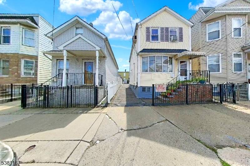 Welcome to 160 Tappan St, a charming single family home in Kearny offering 2 bedrooms and 2.