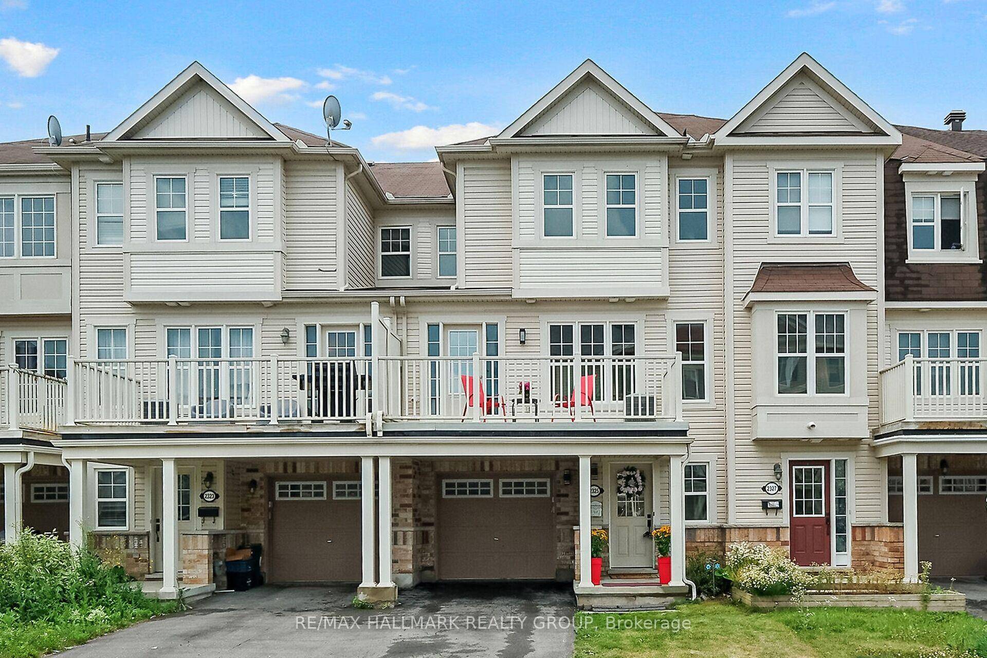 Welcome to 2325 Bue Aster, beautifully updated 2 bedroom townhome in sought after Half Moon Bay !