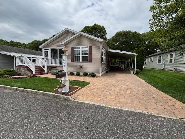 WELCOME TO GLENWOOD VILLAGE A 55 amp ; OVER LAND LEASE COMMUNITY OFFERING A 43 YEAR LAND LEASE STARTING AT 725 PER MONTH DOWNSIZING BUT NOT READY TO GIVE EVERYTHING ...
