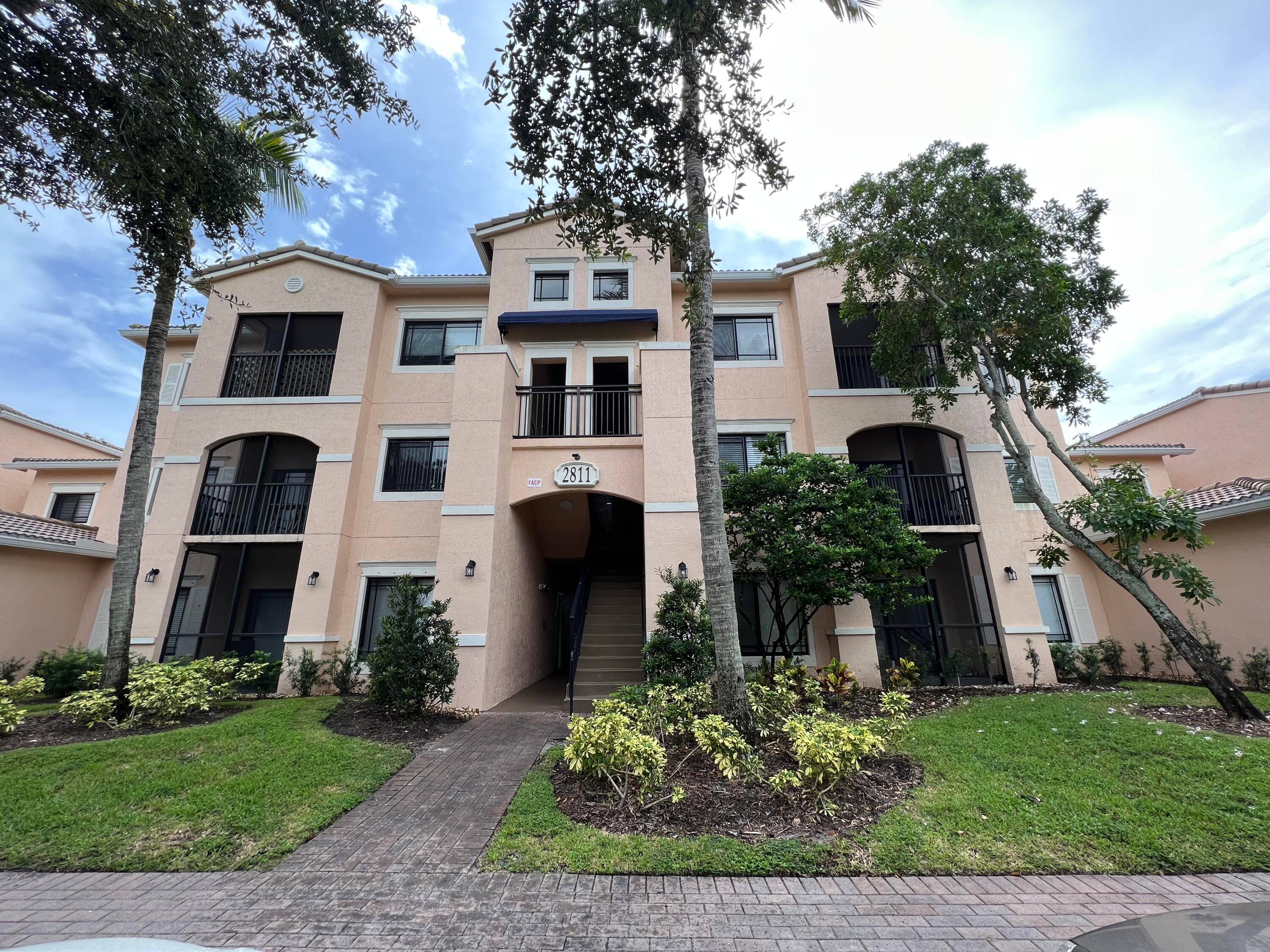 2811 Grande Parkway Condo Palm Beach