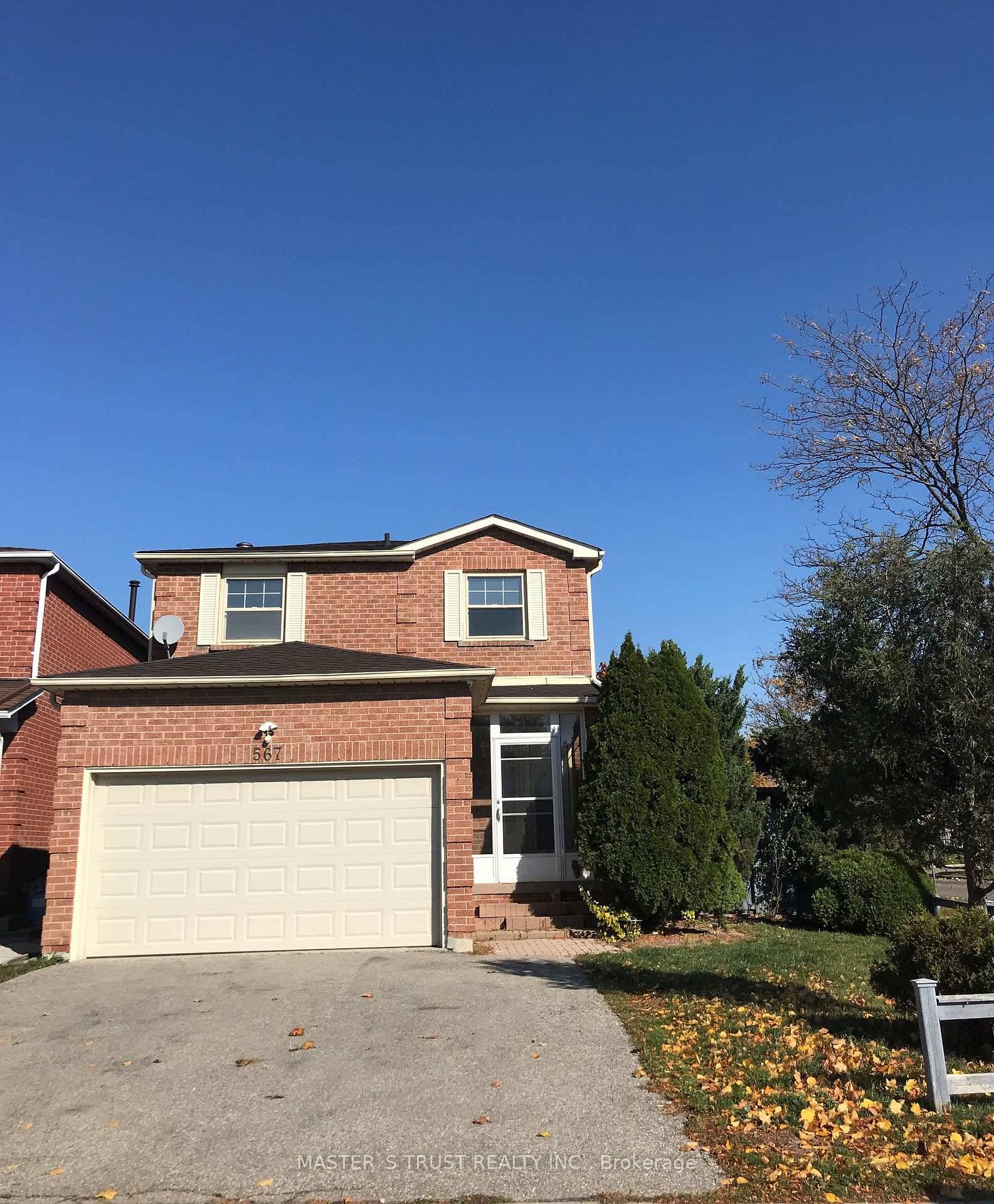 Location ! Location ! Spacious 4 Bedroom Detached House In High Demand Thornhill !