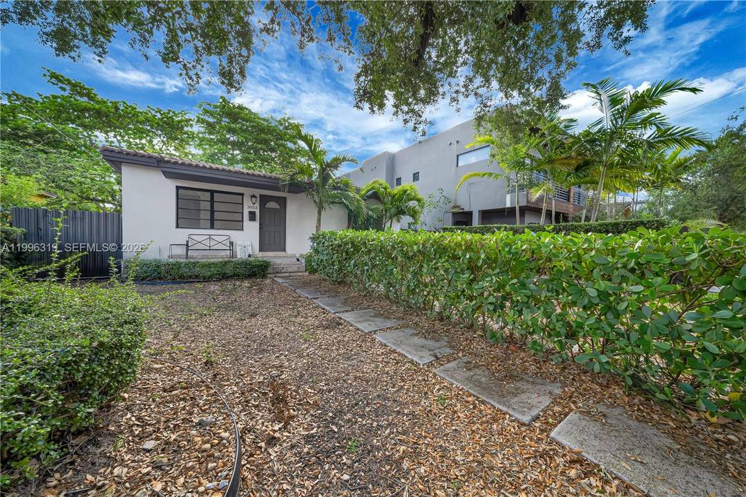 Discover the opportunity for true Grove living in the heart of Coconut Grove.