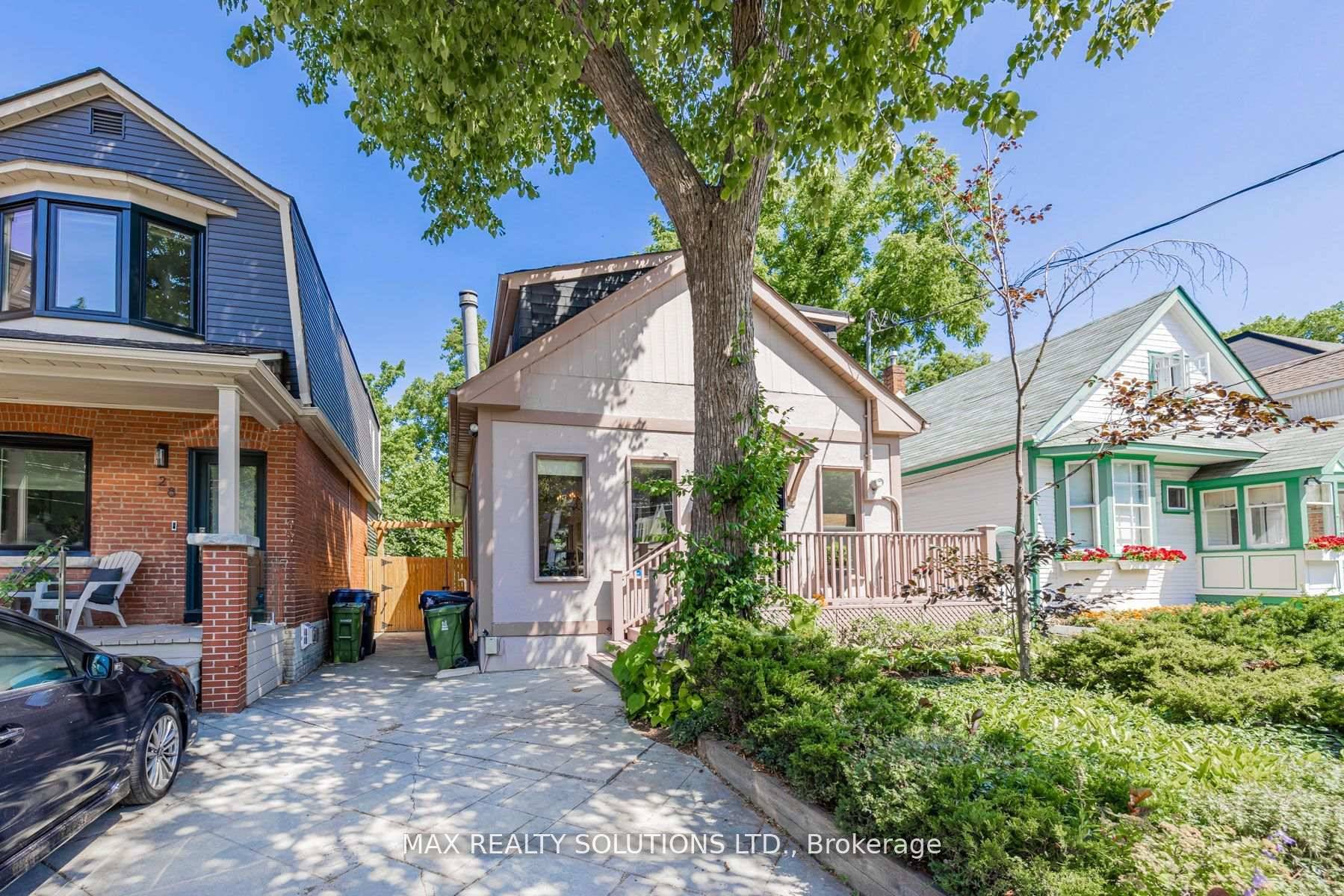 In The Heart Of Wanless Park Superb Family Home On One Of North Toronto's Quietest Streets.