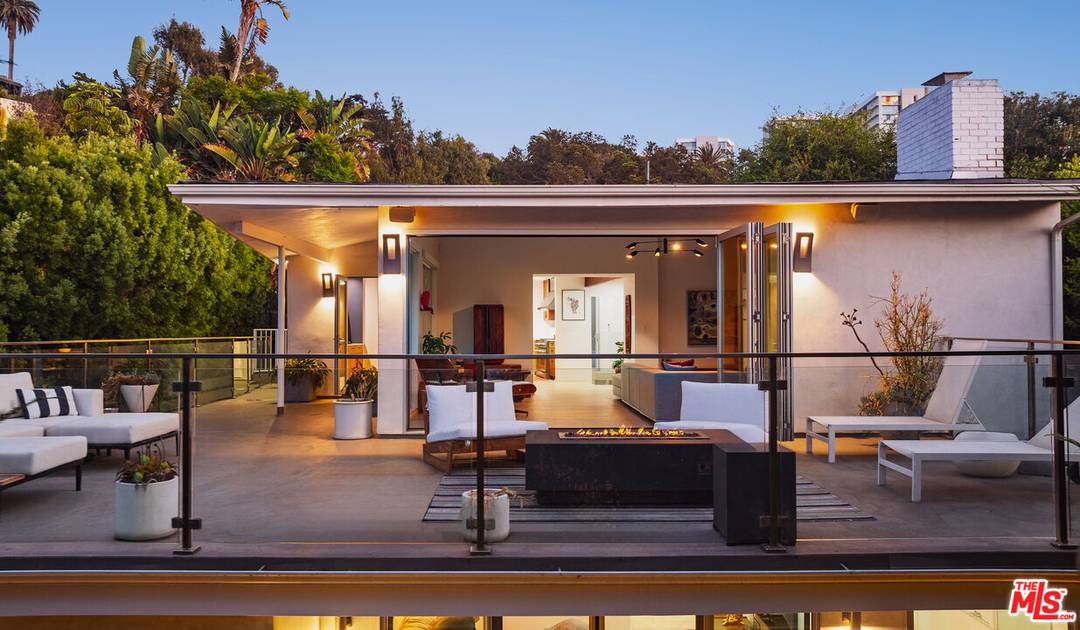 279 Mabery Rd 4BR Santa Monica La