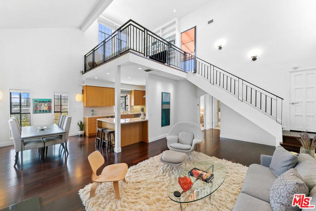 412   Arnaz Dr 2BR Beverly Grove La