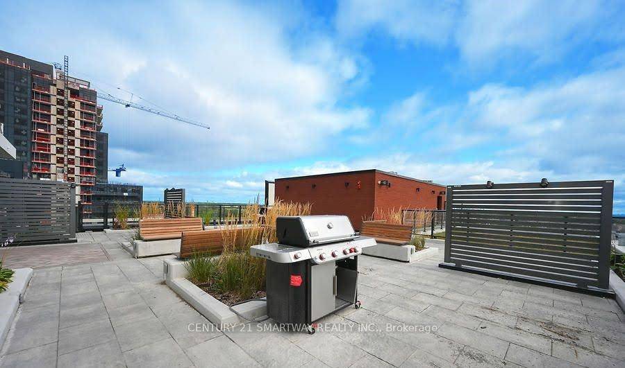 This Spectacular, Corner Unit, Offers a Perfect Blend Of Modern Convenience amp ; Comfort, Featuring 1 Bedroom A Versatile Den, Perfect For A Home Office Or Guest Room.