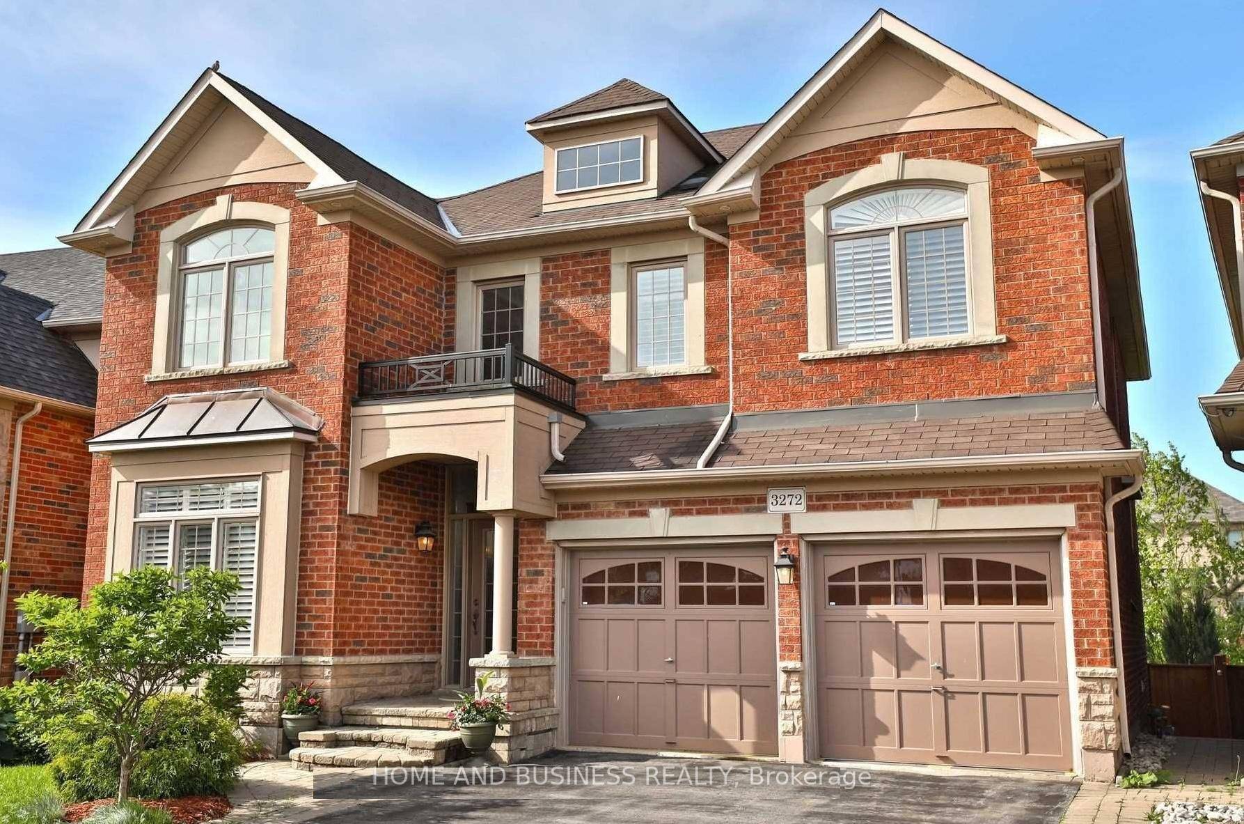 Brand new legal basement apartment has large bright one bedroom with open conceptkitchen living space with septette entrance and large windows.